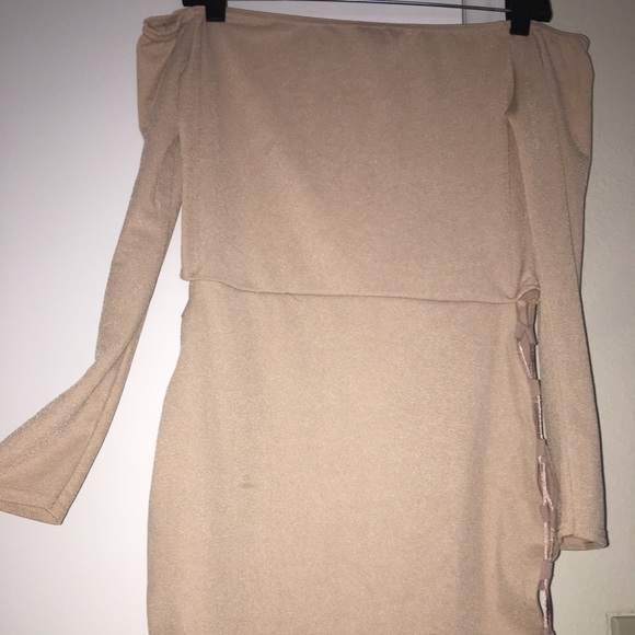 Off the shoulder dress w/ lace up sides - Picture 1 of 2